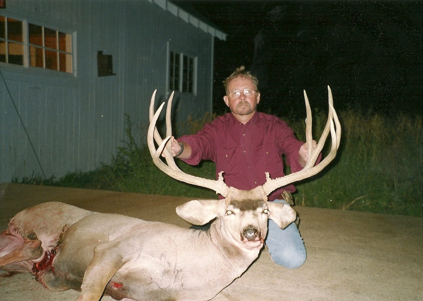 Trophy mule deer buck taken at Smith Rancho